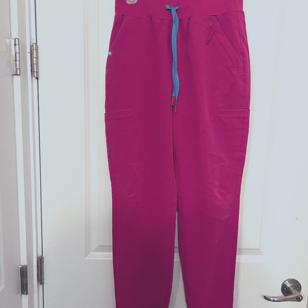 NWOT Figs Clara Jogger Scrub Pants- LIMITED EDITION